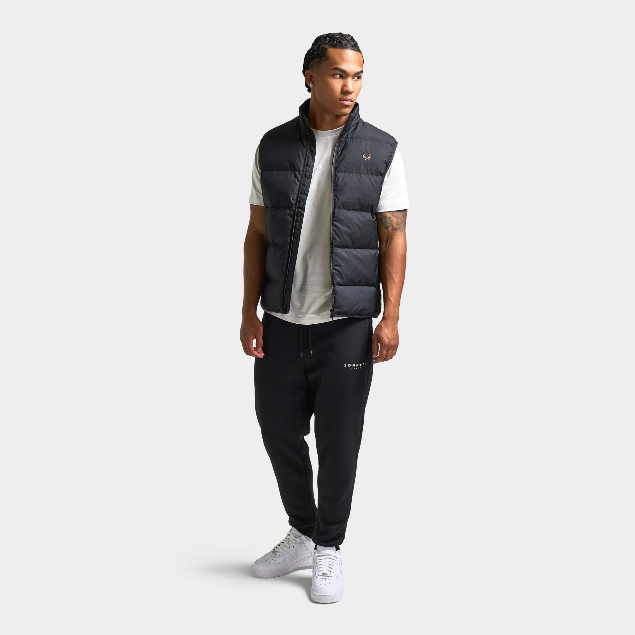 FRED PERRY INSULATED GILET / BLACK