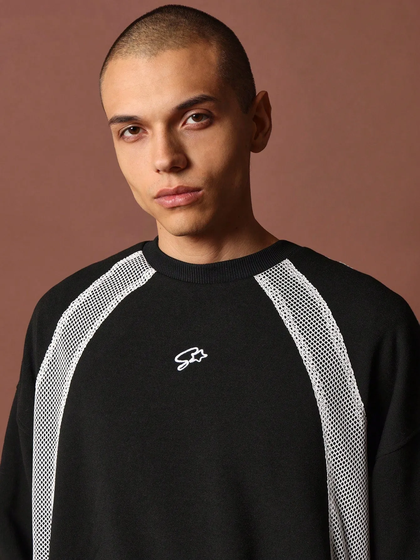 Regular Fit Contrast Mesh Crew Neck Sweatshirt With Embroidery